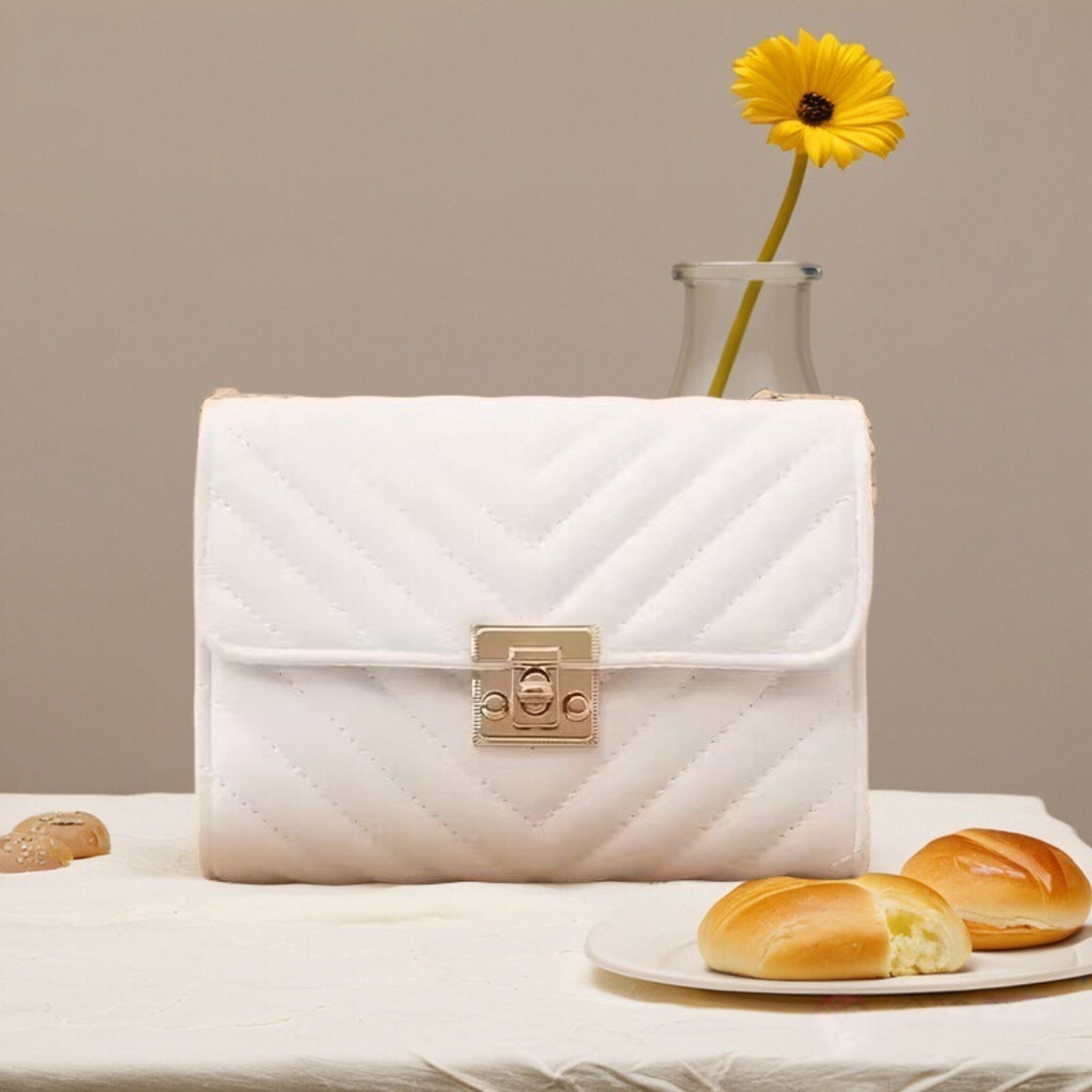 Luxury V-Chevron Quilted Chain - Luxury Quilted Bags recension och pris